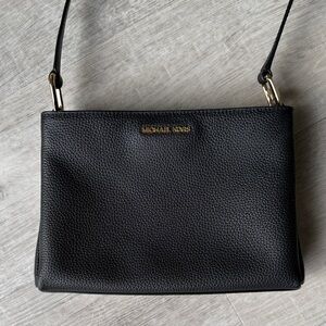 Michael Kors Black Pebbled Leather crossbody purse